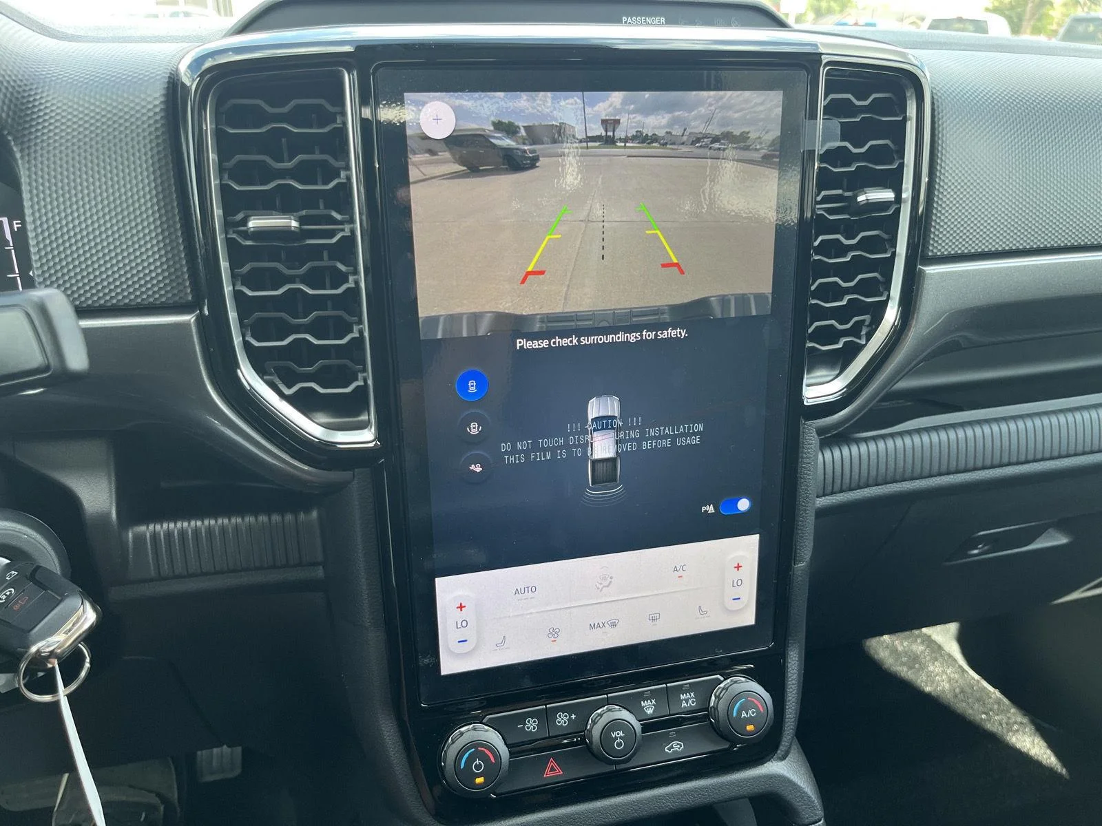 New 2026 Oxford White Ford XLT image 24