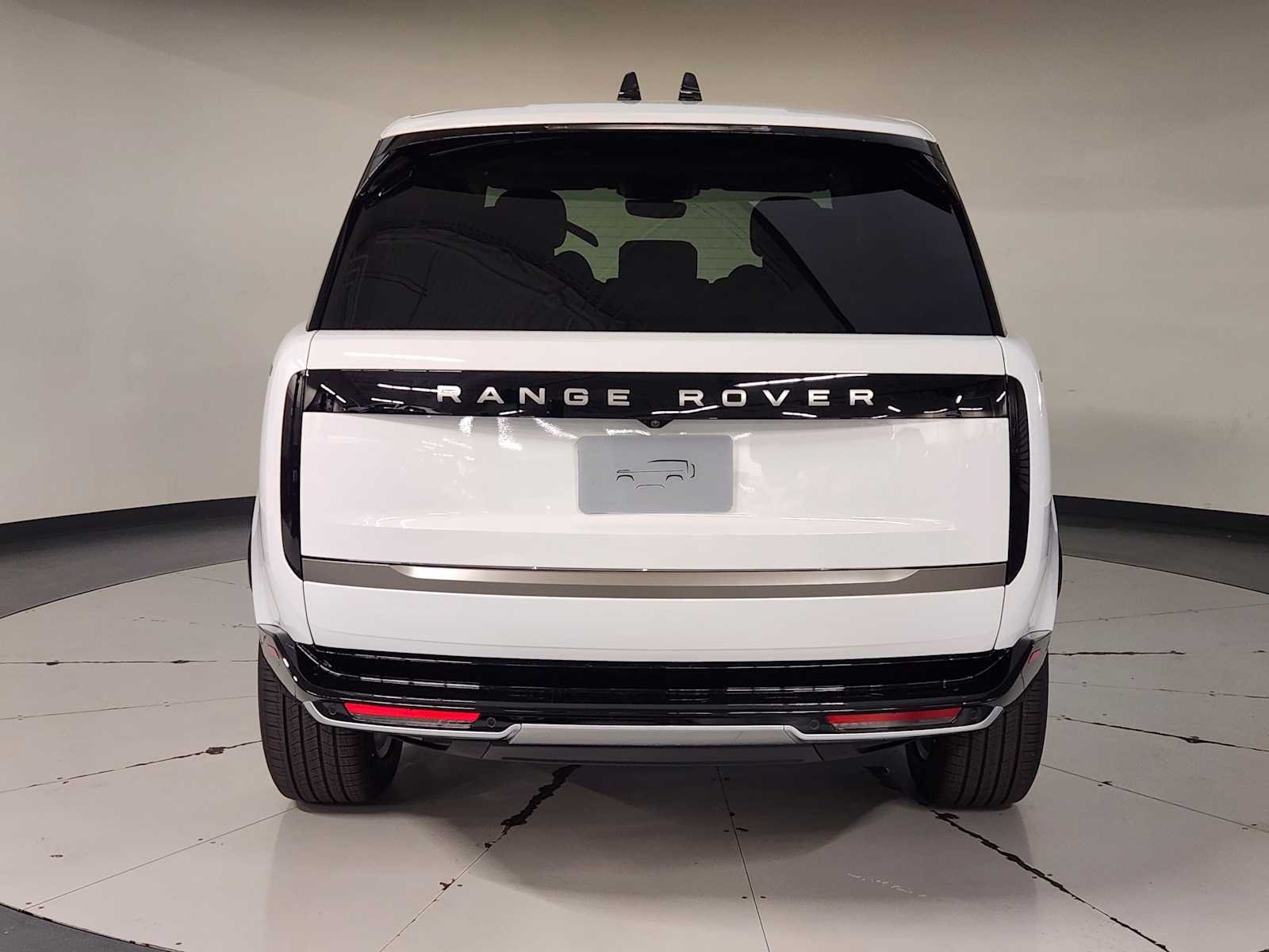 2026 Land Rover Range Rover SE - Photo 10