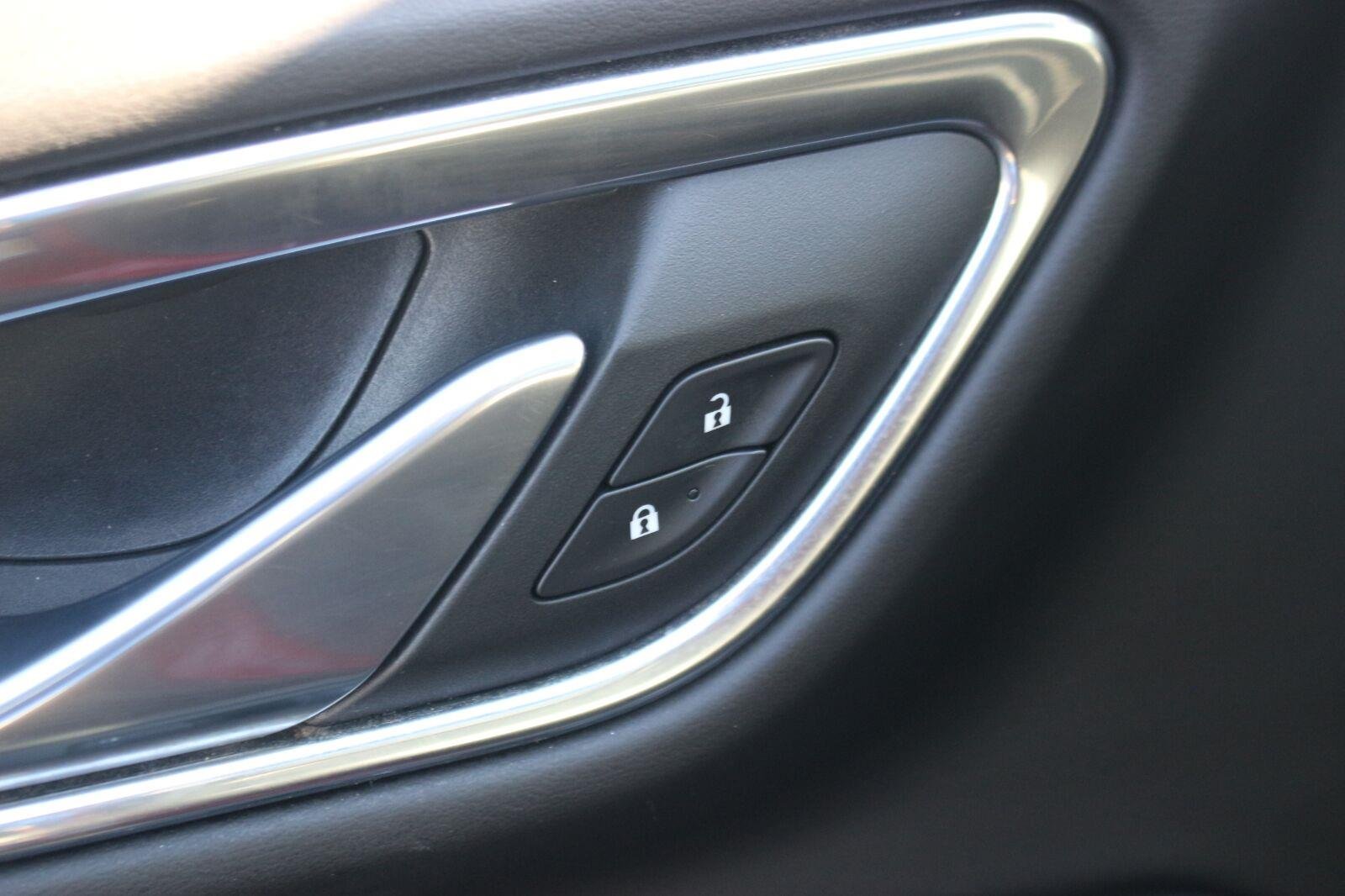 Used 2023 RADIANT RED TINTCOAT Chevrolet RST image 16