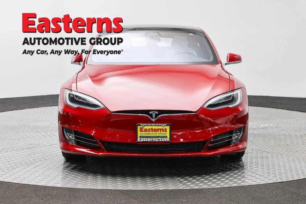 Used 2017 Red Tesla P100D image 2