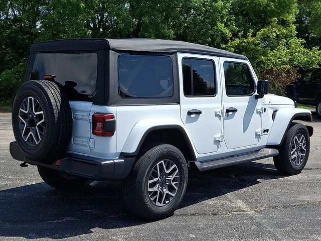 Used 2025 White Jeep Sahara image 2