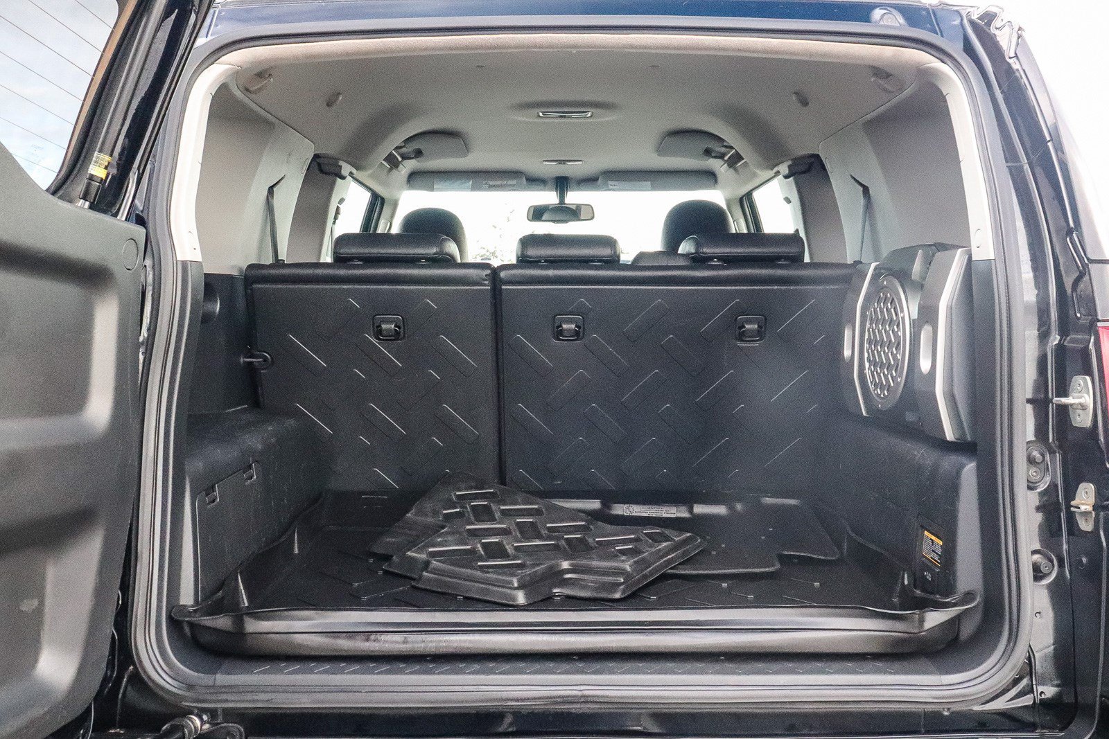 Used 2009 Black Toyota Base image 25