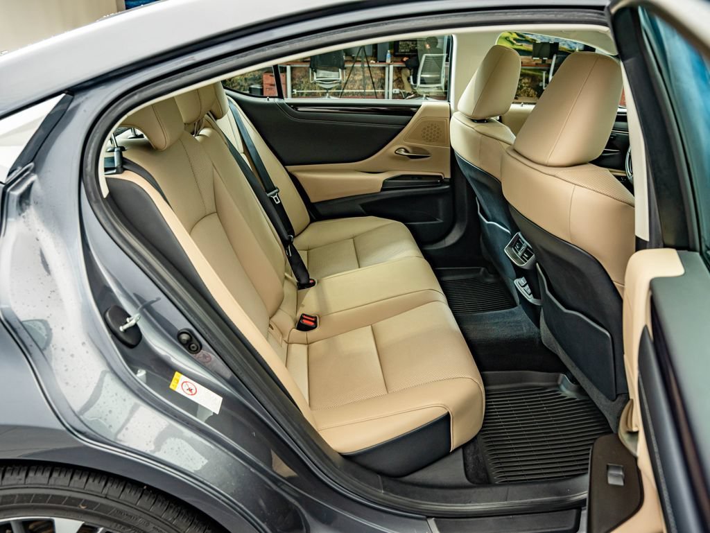 Used 2019 Gray Pearl Lexus 350 image 36