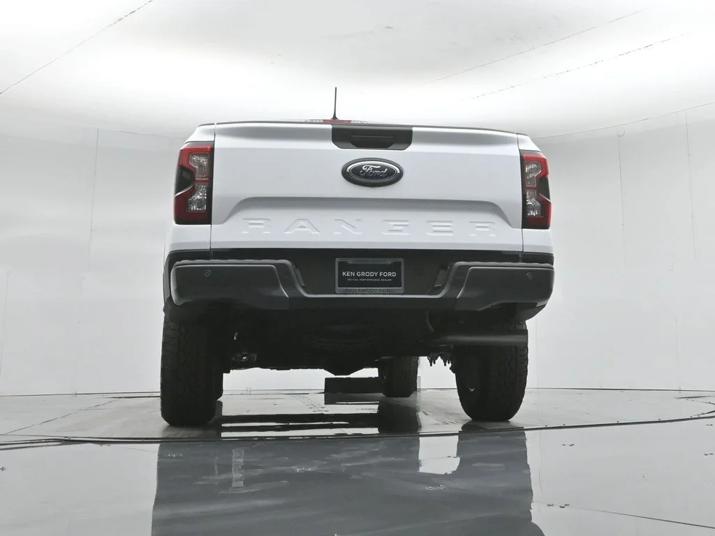 New 2026 Oxford White Ford XLT image 47