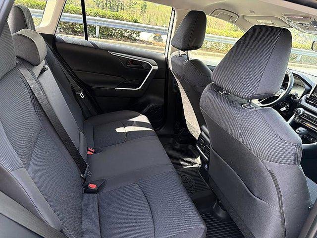 Certified Used 2025 SILVER SKY METALLIC Toyota  image 20