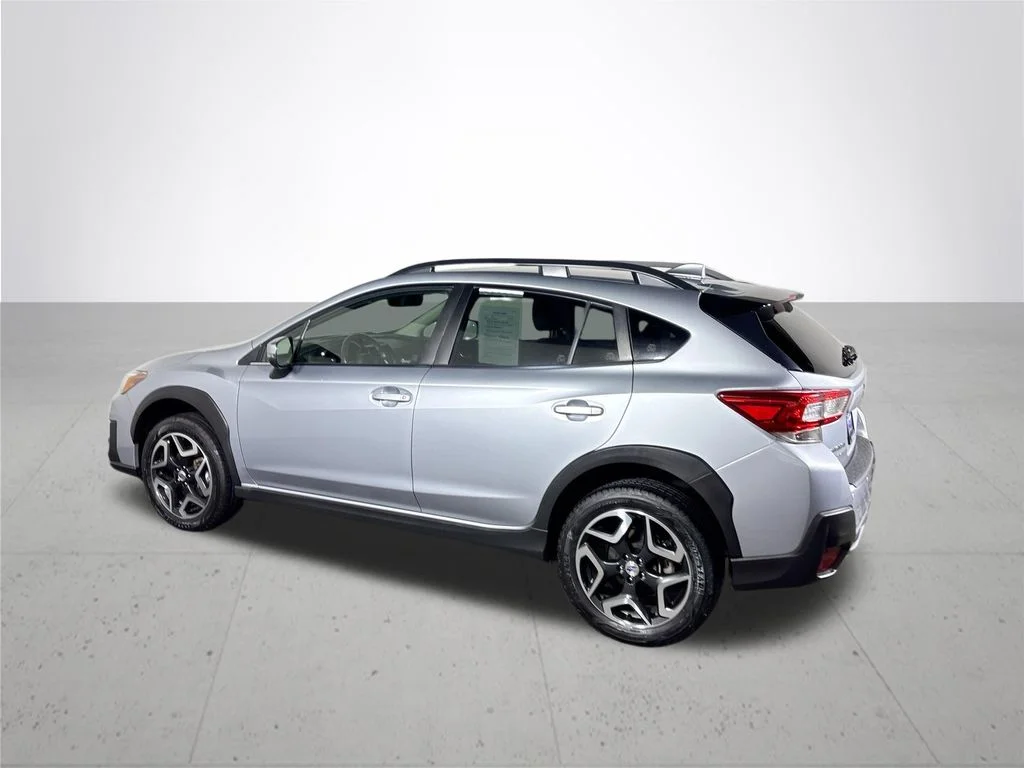 Used 2018 Silver Subaru 2.0i Limited image 8