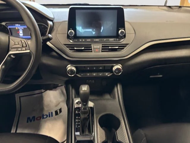 Used 2019 Deep Blue Pearl Nissan 2.5 S image 12