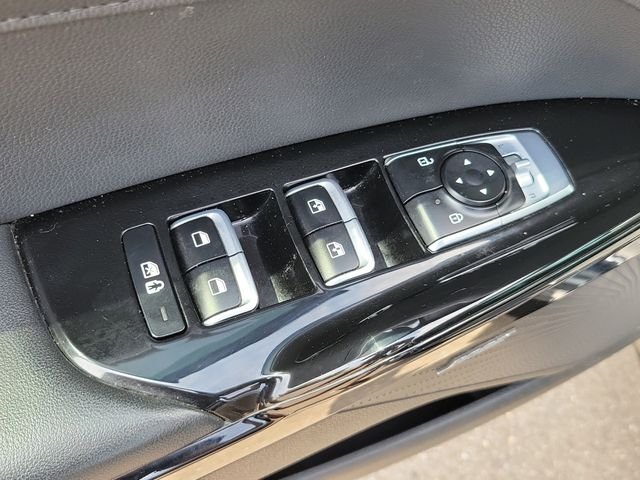 Used 2021 Black Kia EX image 13