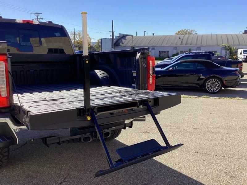 New 2027 Gray Ford Lariat image 13