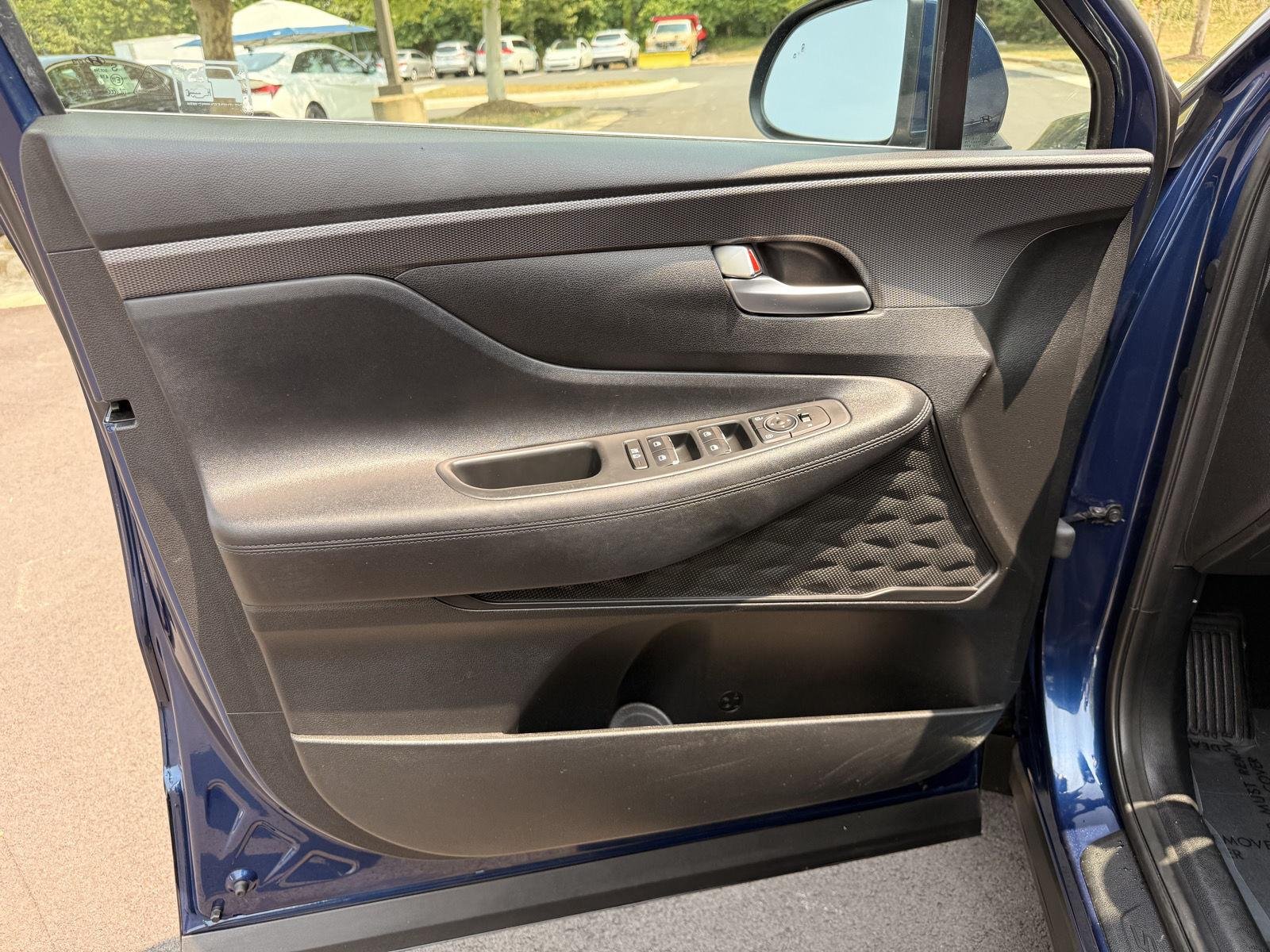 Used 2019 Stormy Sea Hyundai SE image 12