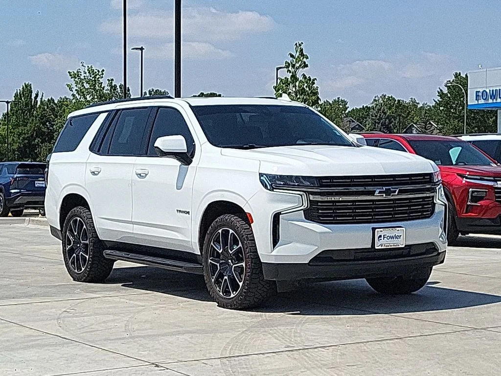 Used 2021 Summit White Chevrolet RST image 2