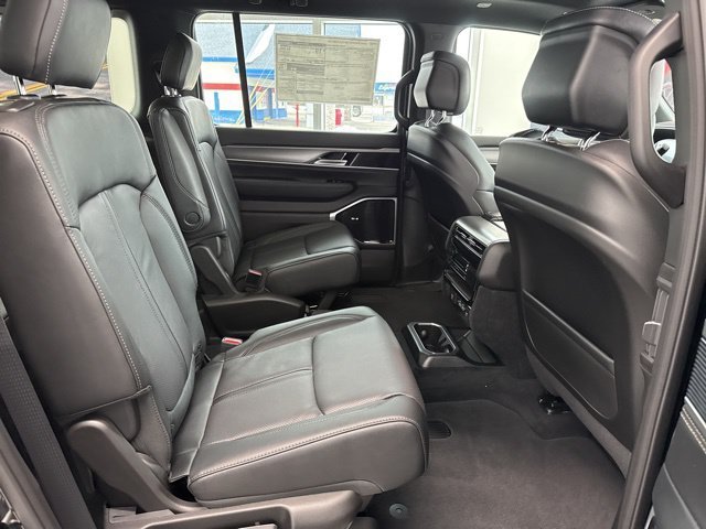 New 2026 High Gloss Black Exterior Paint Jeep Limited Altitude image 14