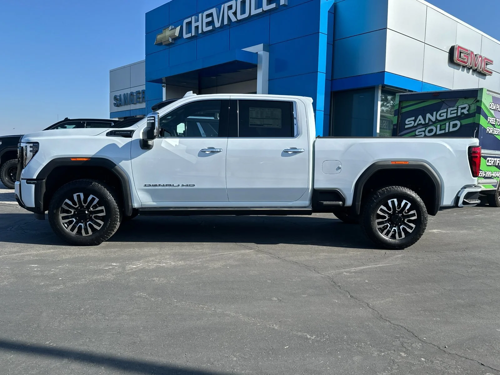 New 2026 Glacier White Tricoat GMC Denali Ultimate image 7