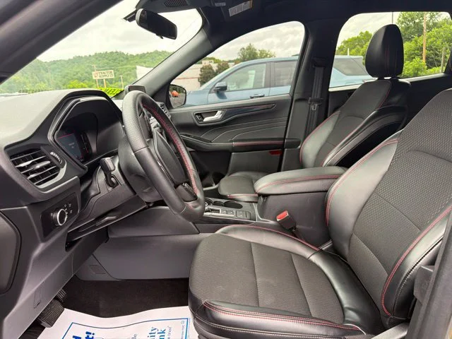 Used 2025 Gray Ford ST-Line image 25