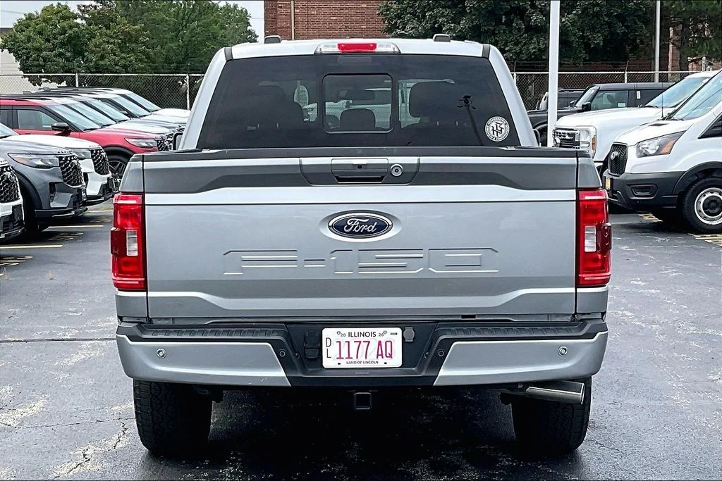 Used 2023 Silver Ford XLT image 3