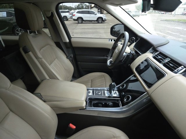 Used 2022 Fuji White Land Rover HSE Silver Edition image 11