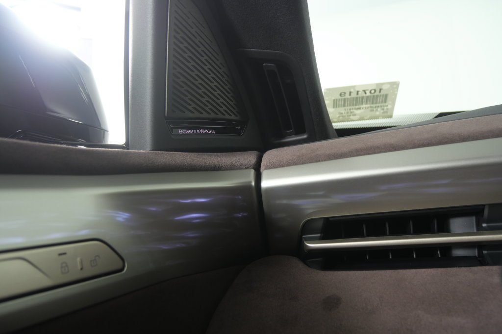 New 2027 Tanzanite Blue II Metallic BMW  image 21