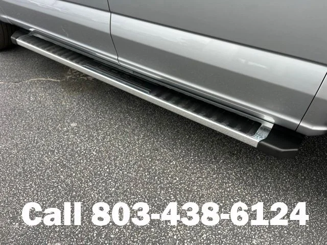 Used 2025 Silver Ford XLT image 27