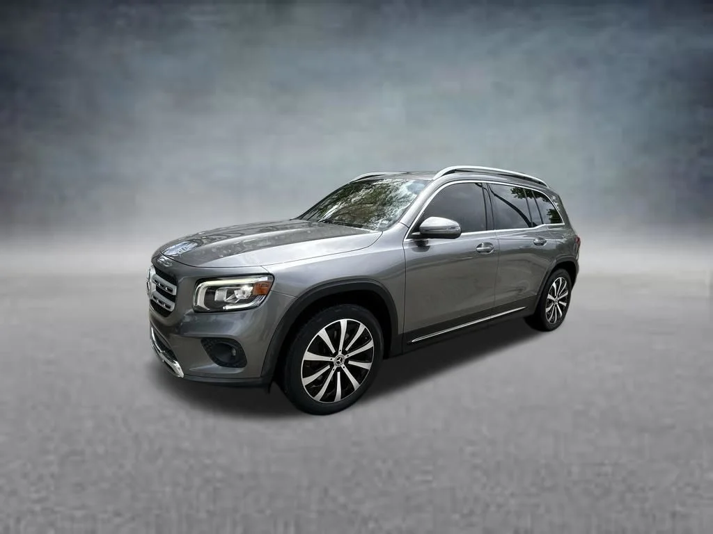 Used 2022  Mercedes-Benz GLB 250 image 3