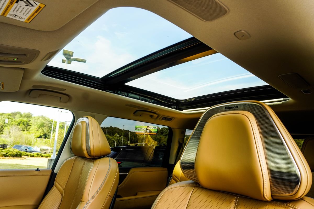 Used 2025 Black INFINITI SENSORY image 42
