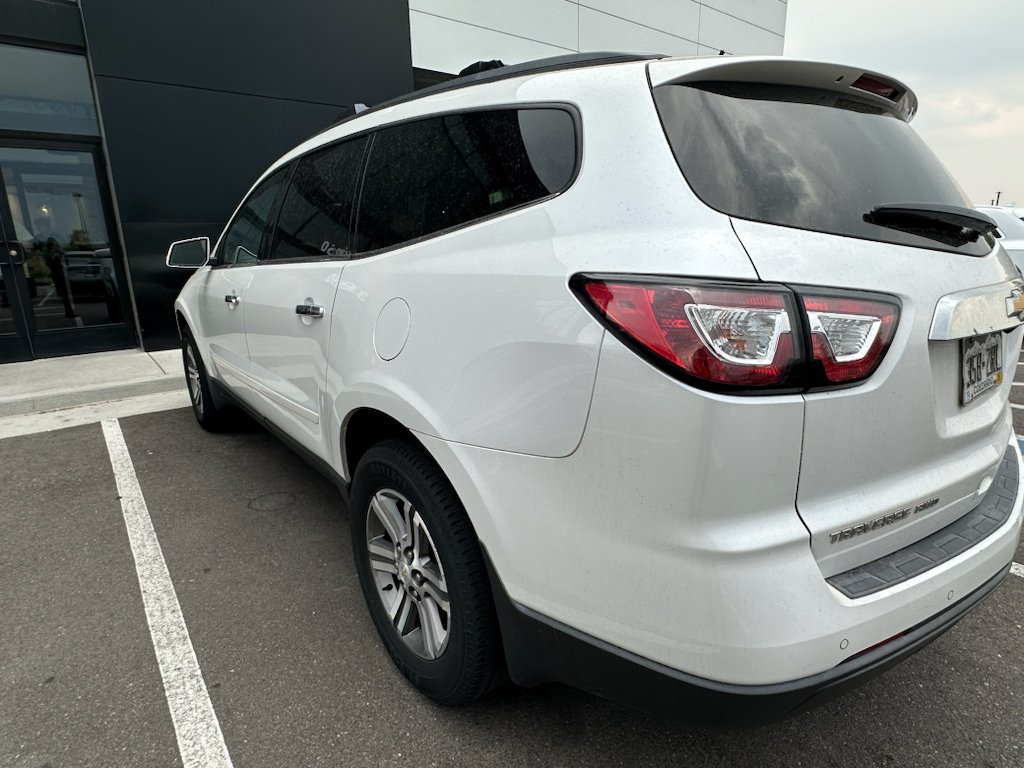 Used 2017 Iridescent Pearl Tricoat Chevrolet LT image 3