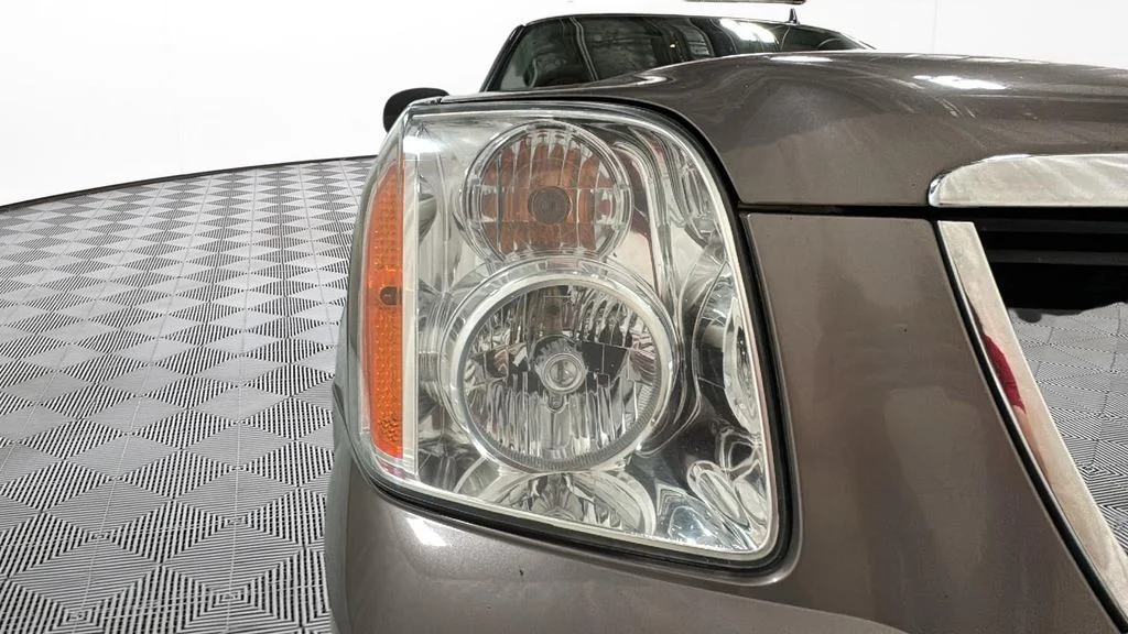 Used 2013 Gray GMC SLT 1500 image 17