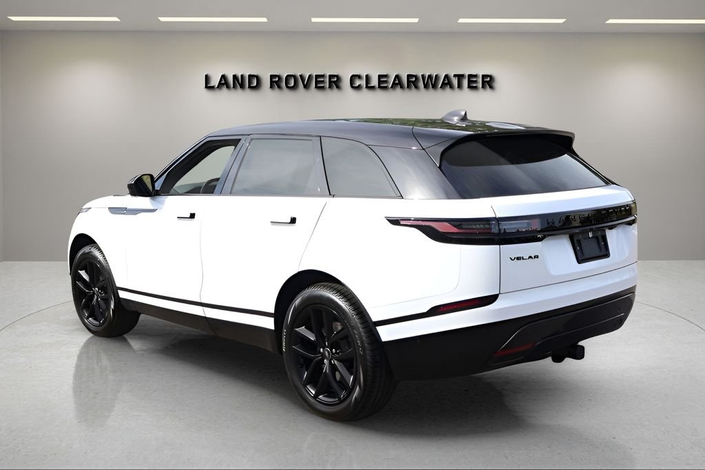 New 2026 Fuji White Land Rover Dynamic SE image 3