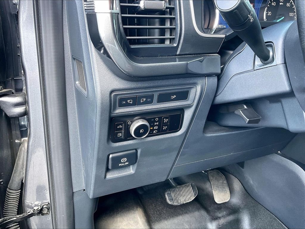 Used 2023 Carbonized Gray Metallic Ford XLT image 25