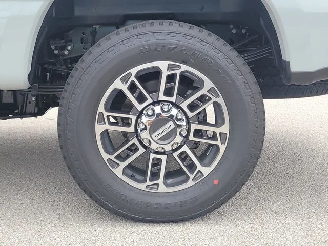 New 2026 Avalanche Ford Platinum image 8