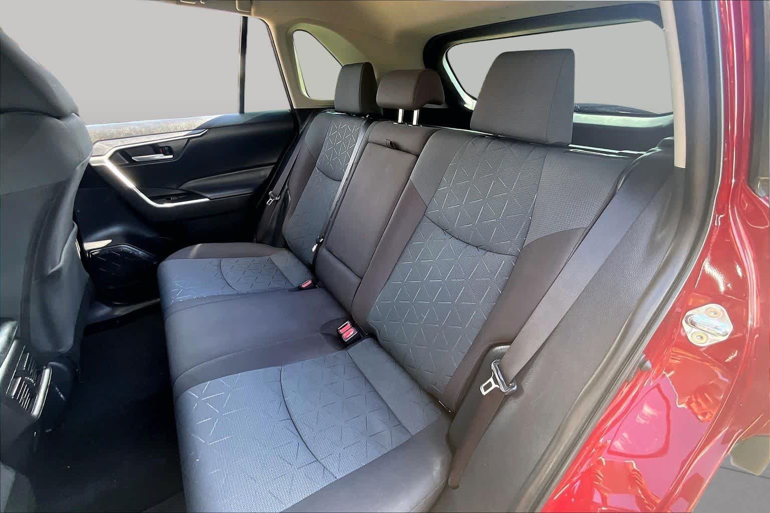 Used 2025 Ruby Flare Pearl Toyota XLE image 19