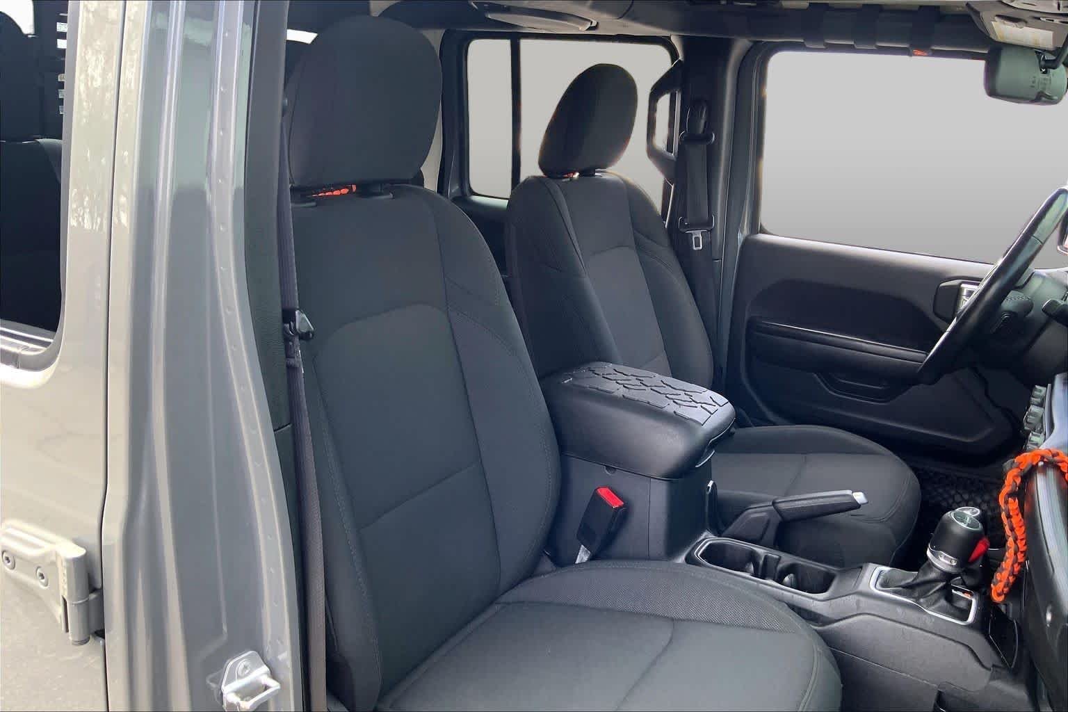 Pre-Owned 2021 Jeep Gladiator Willys