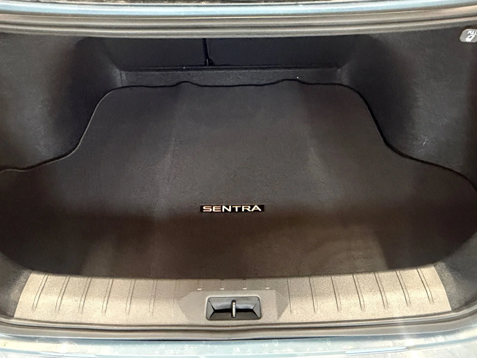 New 2026 Atlantic Gray Metallic/Super Black Nissan SR image 13