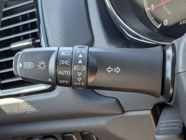 New 2026 Brown Mitsubishi 2.0 LE image 29