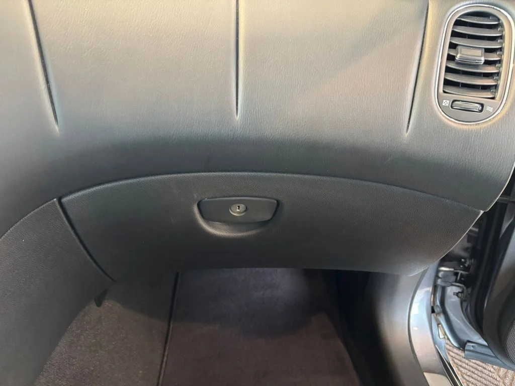 Used 2016 Gray INFINITI Base image 31