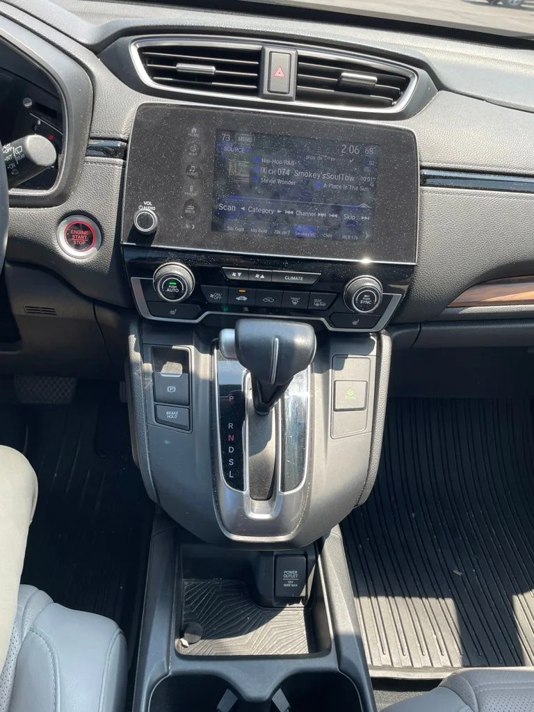 Used 2018  Honda Touring image 17