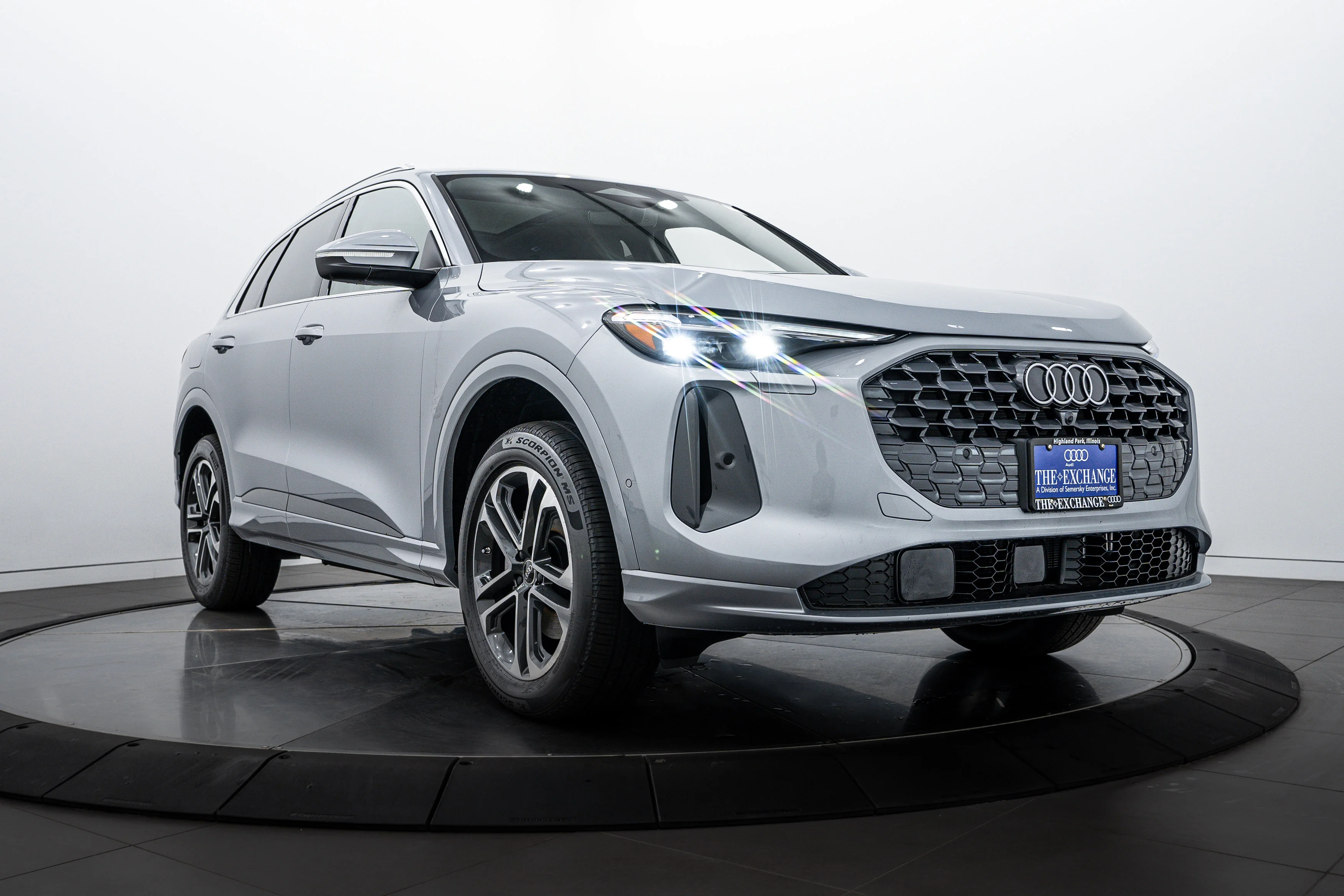 2025 Audi Q5 40 Premium Plus's photo
