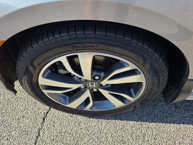 Used 2023  Honda Touring image 21