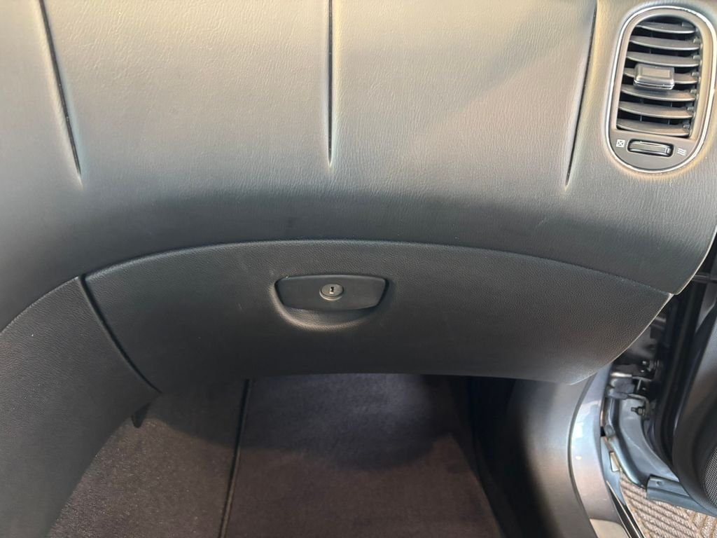 Used 2016 Graphite Shadow INFINITI Base image 31