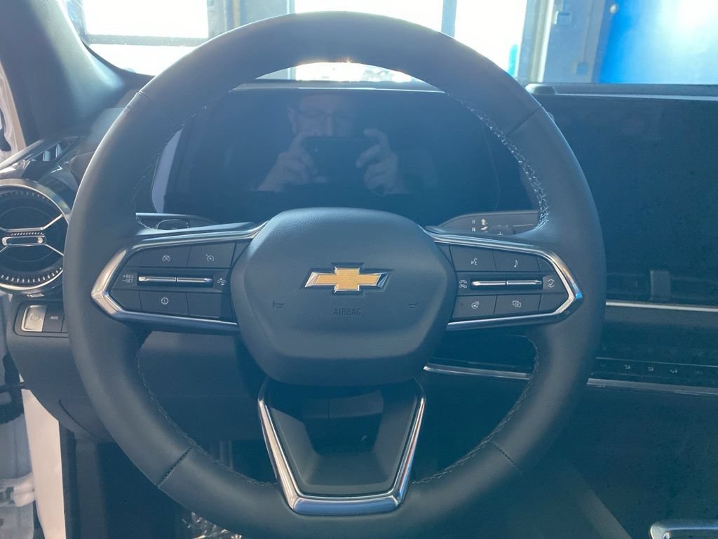 New 2026 Summit White Chevrolet LT image 6