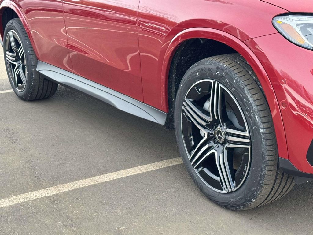 New 2026 MANUFAKTUR Patagonia Red Metallic Mercedes-Benz GLC 300 image 12
