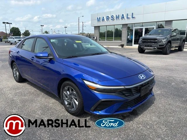 Used 2024 Blue Hyundai SEL image 1