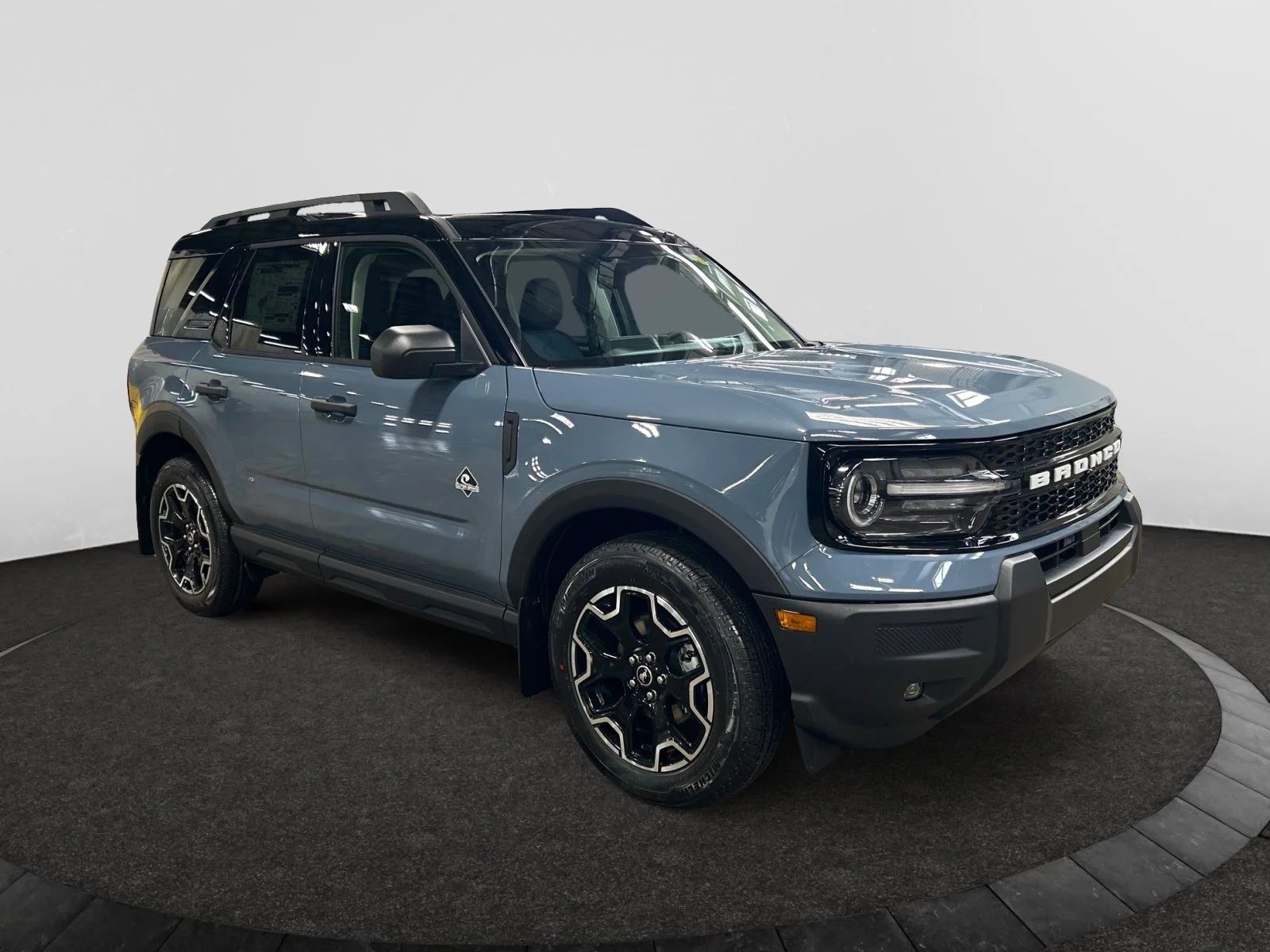 New 2026 Azure Grey Metallic Tri-Coat Ford Outer Banks image 7