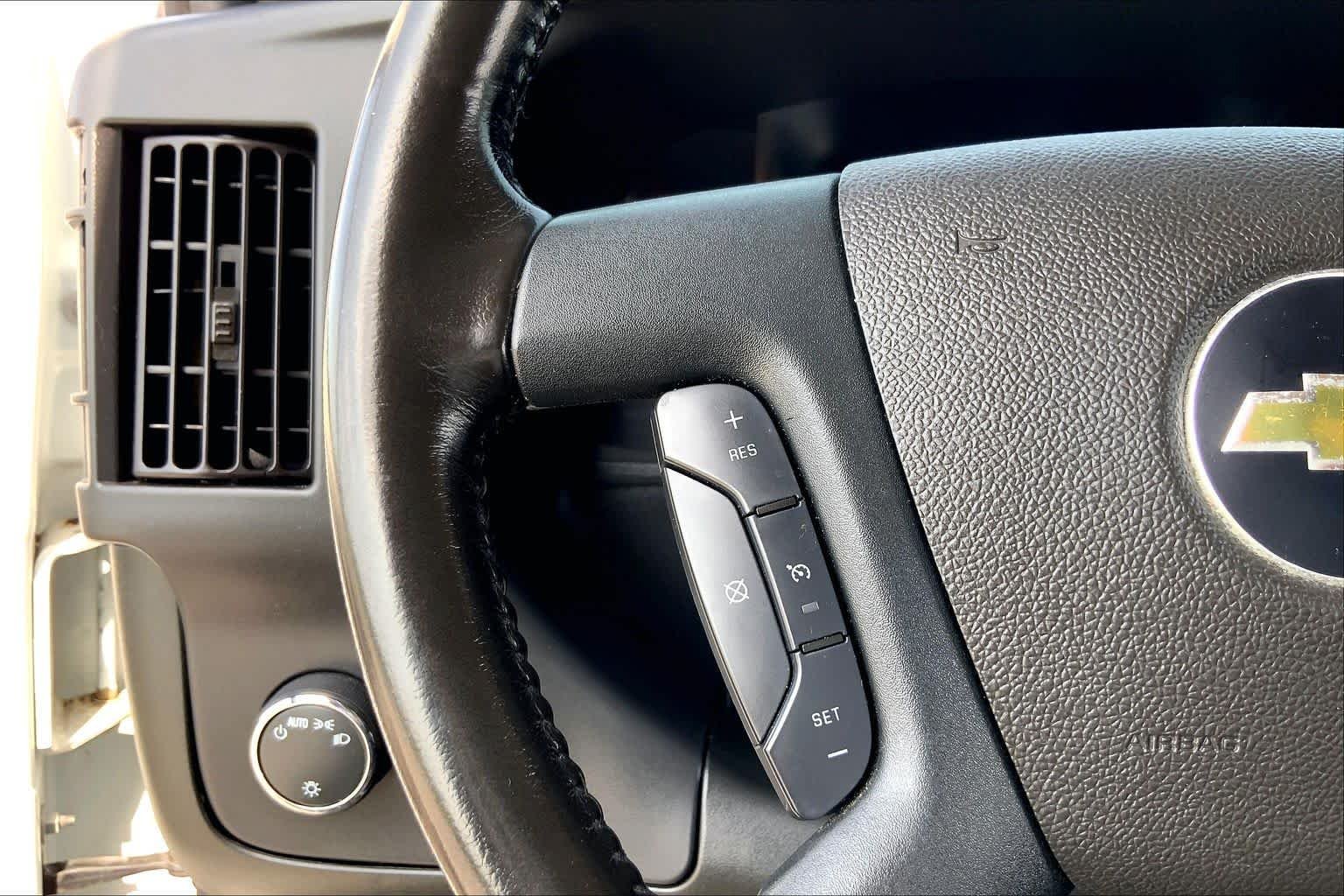 Used 2023 Summit White Chevrolet  image 21