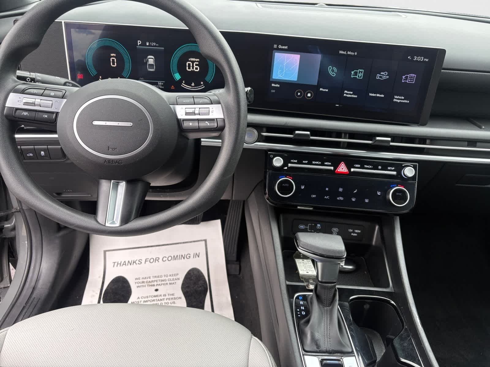 Used 2025 Hampton Gray Hyundai SEL image 9