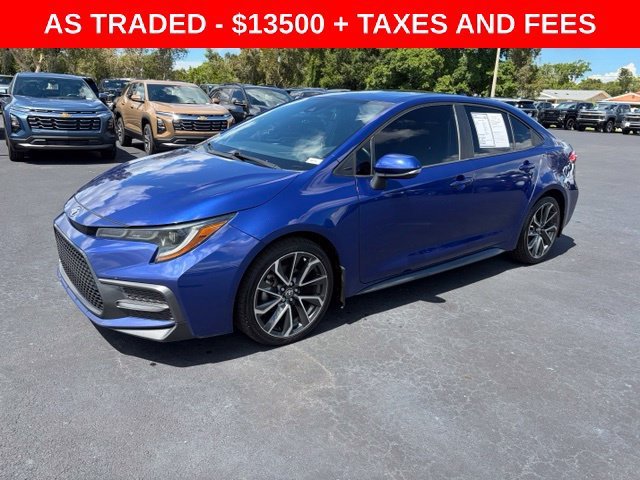 Used 2020 Blue Toyota SE image 3