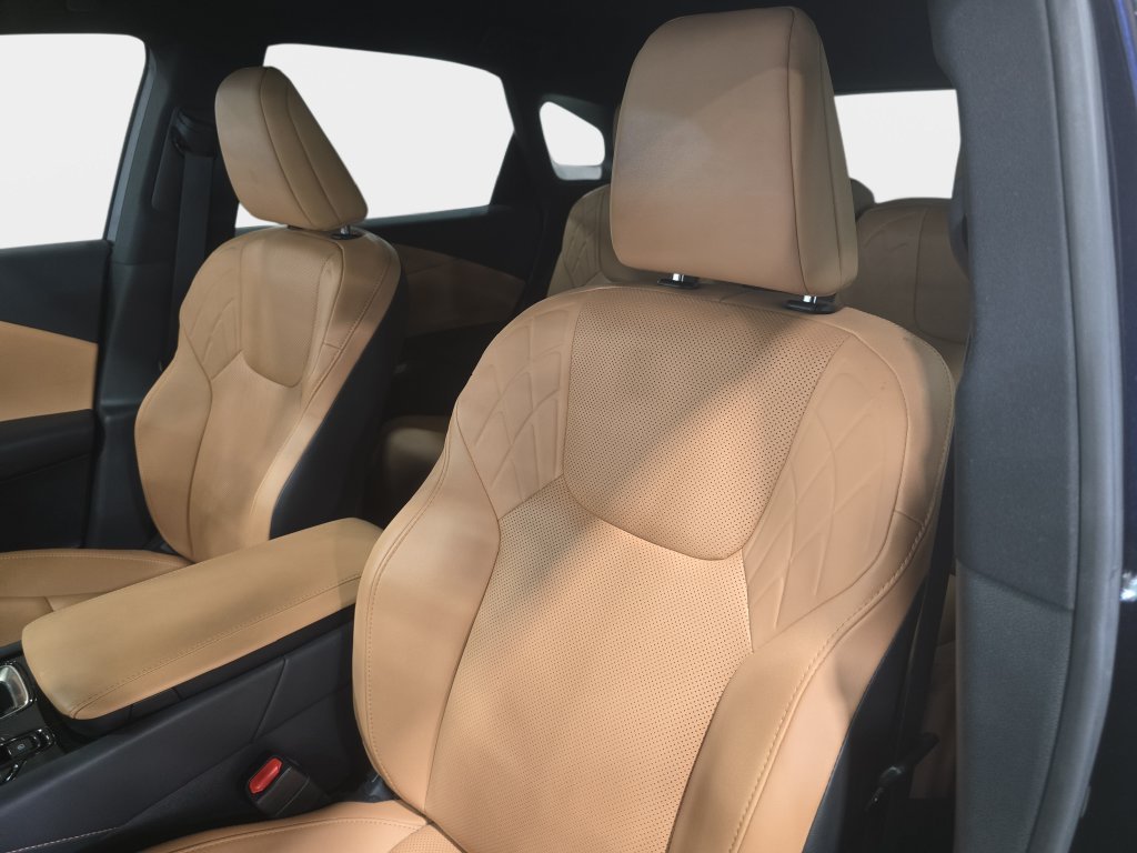 Used 2025 Mica Lexus 350 image 18