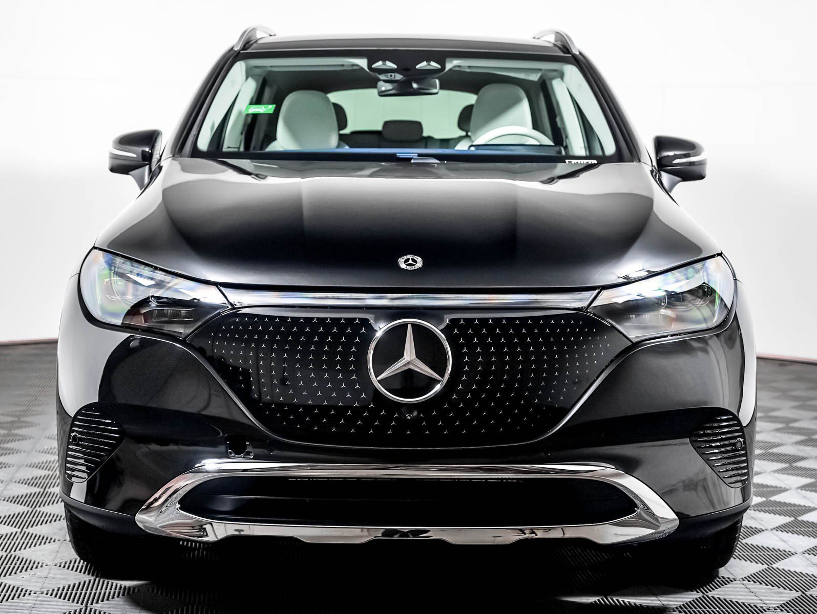 New 2027 Obsidian Black Metallic Mercedes-Benz EQE 320+ image 5