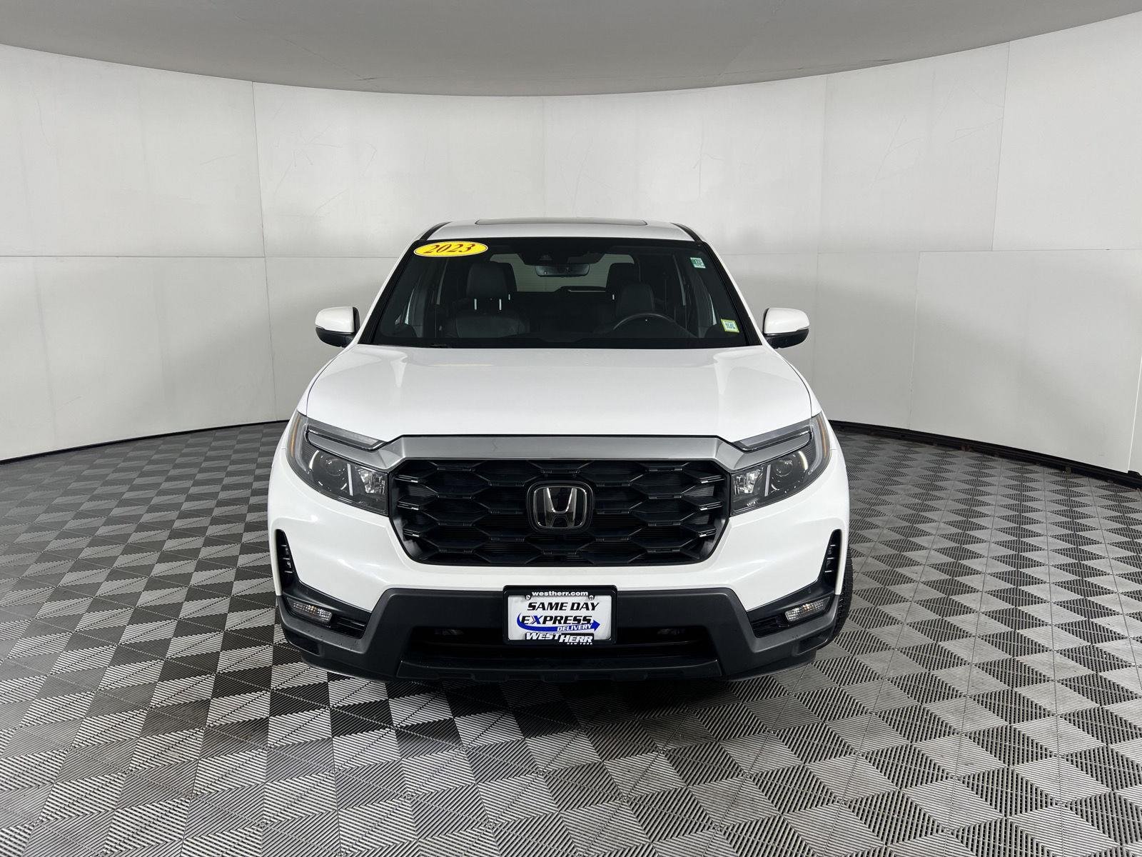 Used 2023 Platinum White Pearl Honda EX-L image 2