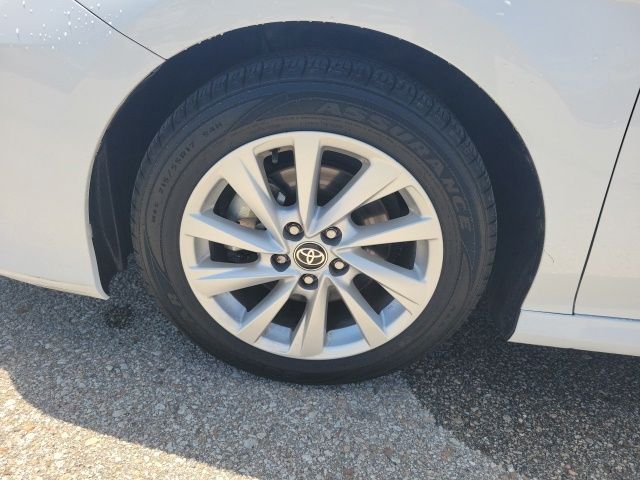 Used 2024 Ice Toyota LE image 24