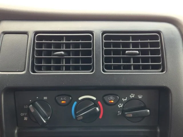 Used 2004 Gray Toyota PreRunner image 30